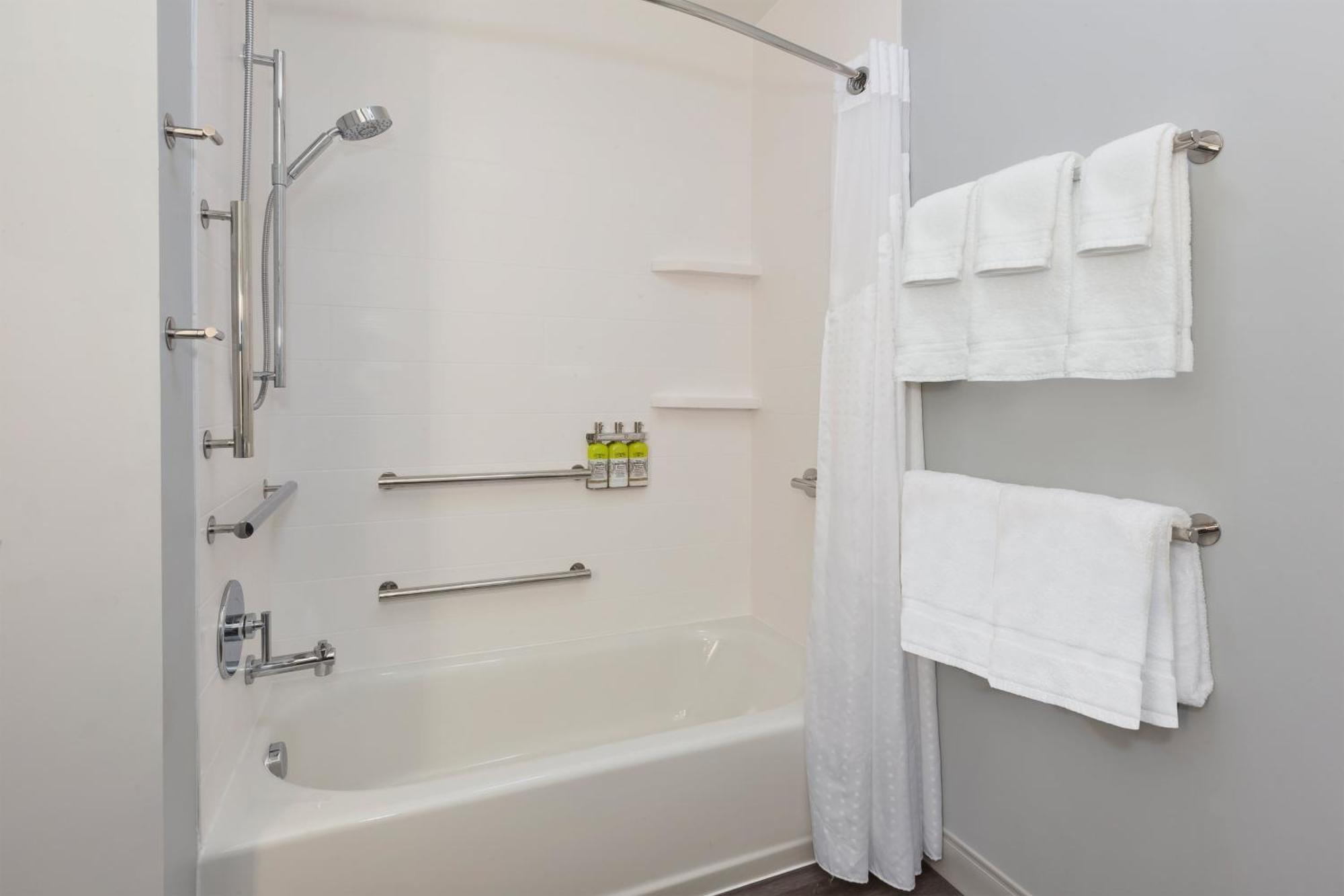 Holiday Inn Express & Suites - Cedar Springs - Grand Rapids N By Ihg Zewnętrze zdjęcie