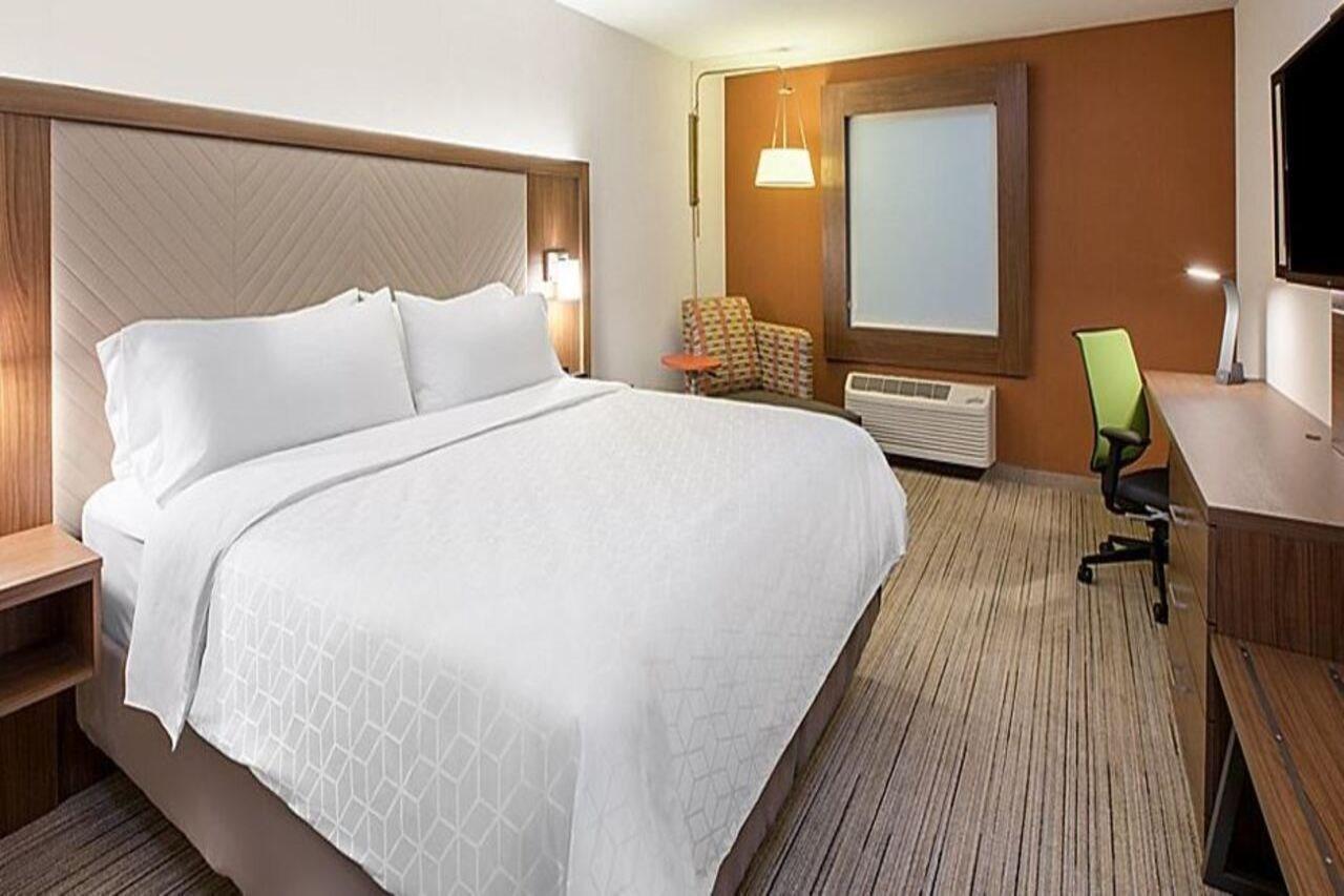 Holiday Inn Express & Suites - Cedar Springs - Grand Rapids N By Ihg Zewnętrze zdjęcie